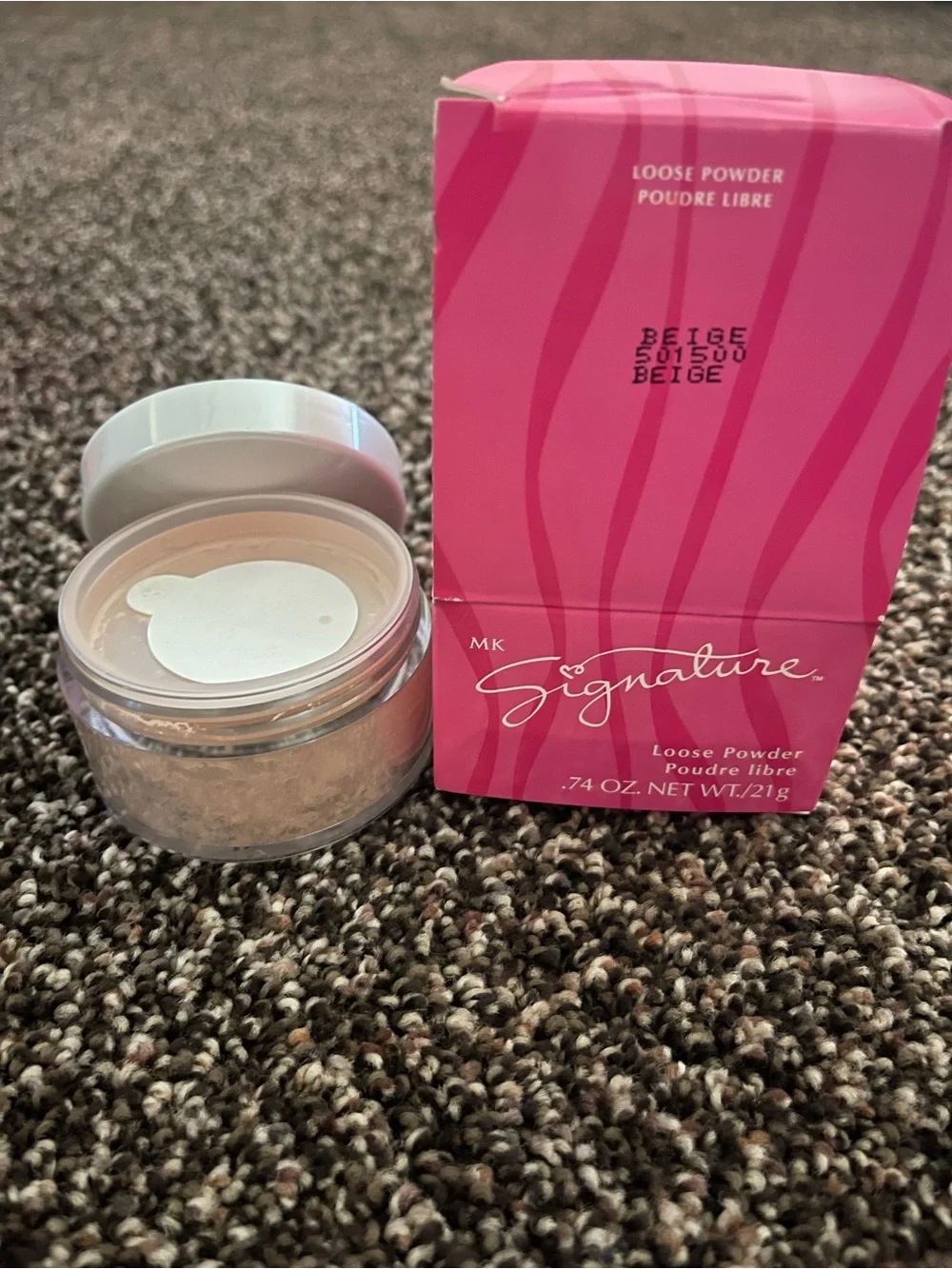 Signature Loose Setting Powder — Pink Box, Beige Powder